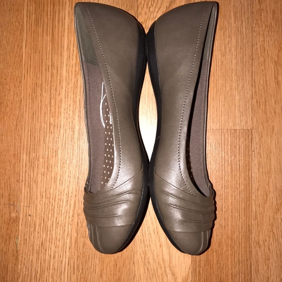 American Eagle Shoe - Picture 3 of 3